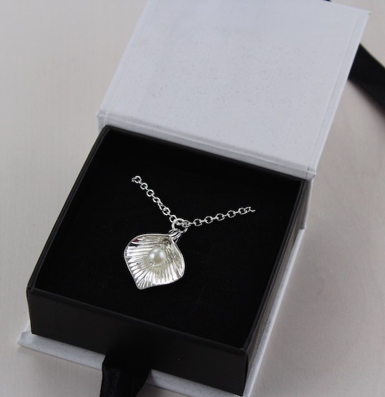 Cate & Chloe Subscription Box Review – July 2015 Necklace