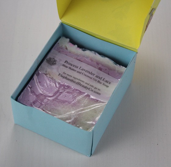 Decoterie Subscription Box Review - Summer 2015 Floral Box Open