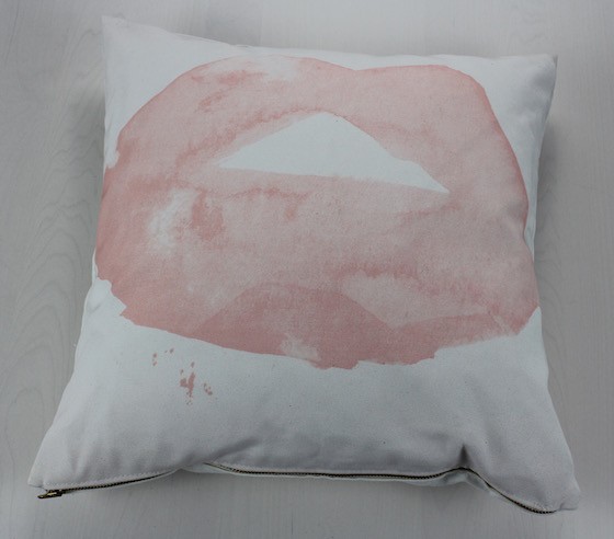 Decoterie Subscription Box Review - Summer 2015 Pillow