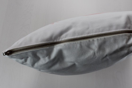 Decoterie Subscription Box Review - Summer 2015 Zipper