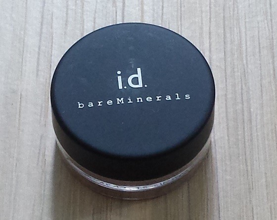 Juneberry Subscription Box Review August 2015 - powder