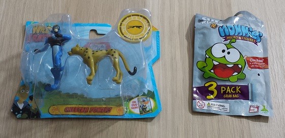 Nerd Block Junior Girls Subscription Box Review August 2015 - action-figures