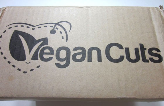 Vegan Cuts Beauty Box Subscription Review August 2015 - box