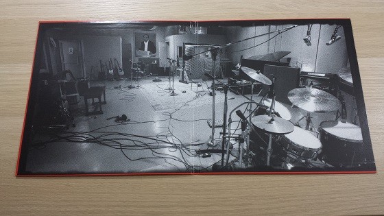 Vinyl Me, Please Subscription Box Review – August 2015 - album-inside-cover