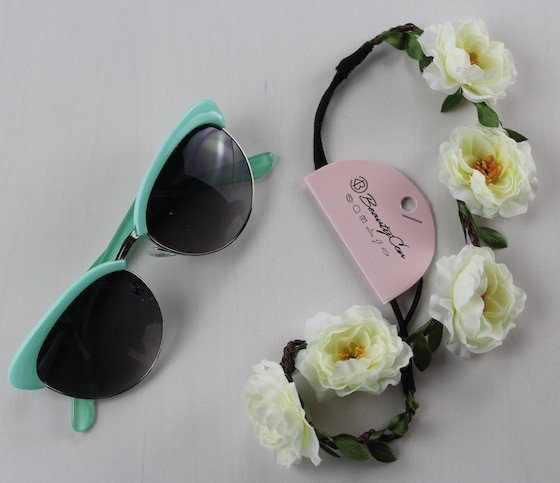BeautyCon BFF Beauty Subscription Box Review - August 2015 Sunglasses