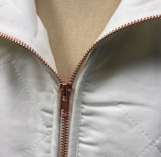 golden-tote-august-2015-149-vest-detail