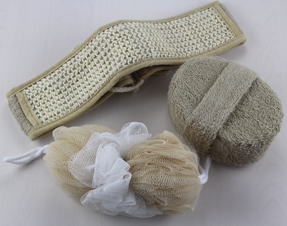 linen-crate-bathroom-august-2015-.loofa