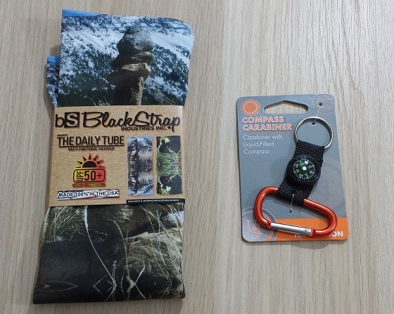 Cairn Subscription Box Review September 2015 - tube-carabiner