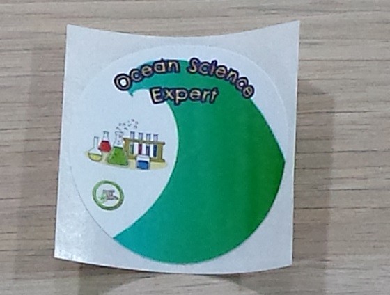 Green Kid Crafts Subscription Box Review August 2015 - sticker