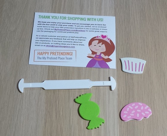 My Pretend Place Craft Subscription Box Review + Giveaway August 2015 - extras