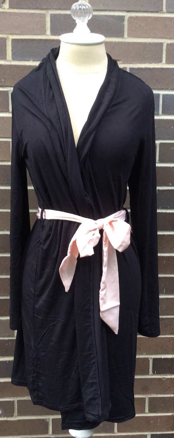adore-me-september-2015-robe-model