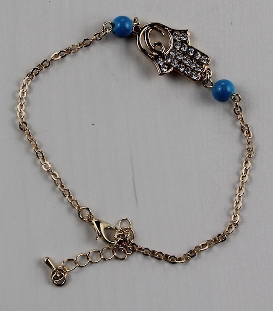 yogi-surprise-jewelry-september-2015-chain