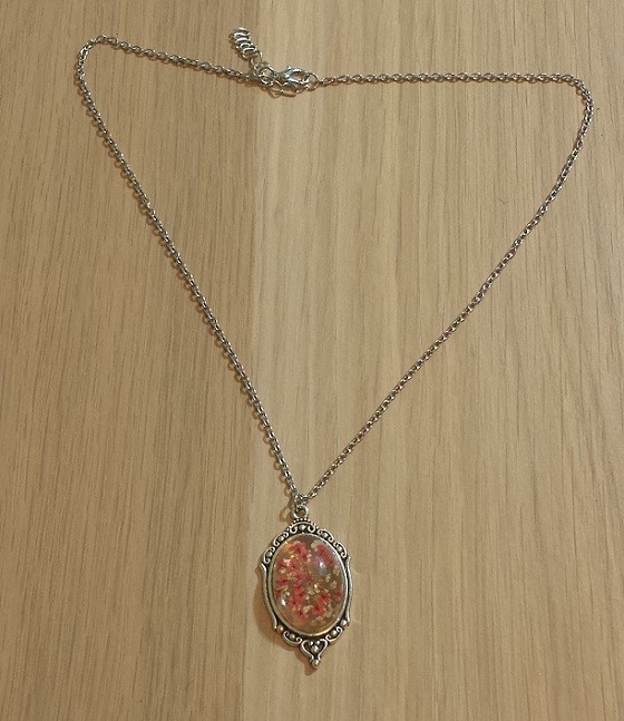 Juneberry Subscription Box Review October 2015 - necklace