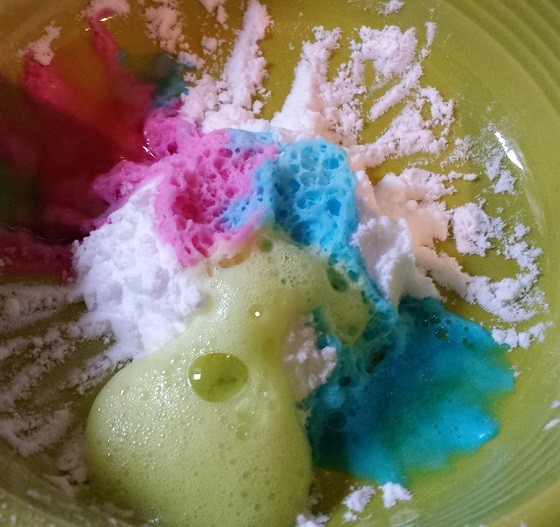 Green Kid Crafts Subscription Box Review October 2015 - volcano