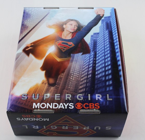 comic-con-box-oct-2015-supergirl