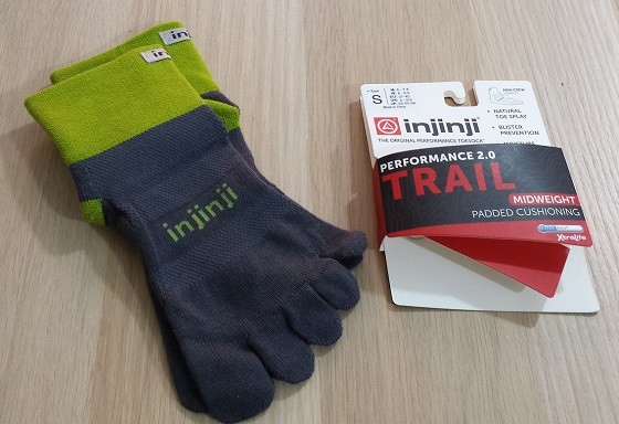 Cairn Subscription Box Review November 2015 - socks