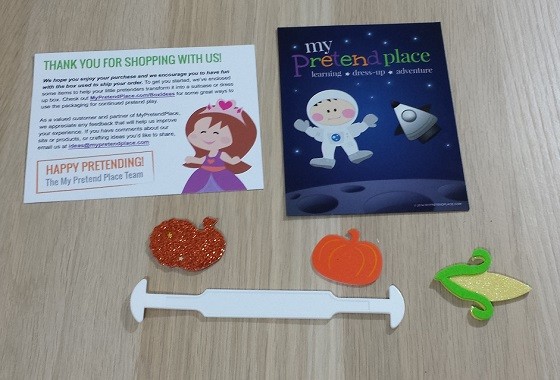 My Pretend Place Subscription Box Review November 2015 - extras