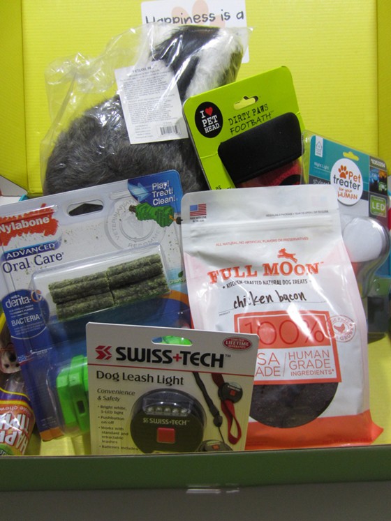 Pet Treater Subscription Box Review November 2015 - inside