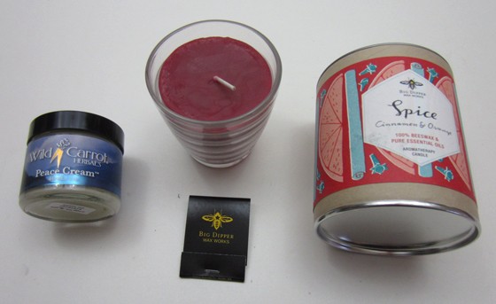 Yogi Surprise Holiday Bonus Box Review December 2015 - candle