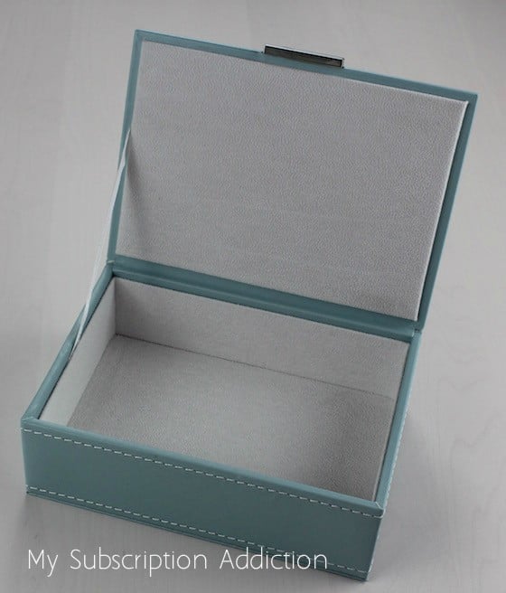 popsugar-must-have-box-dec-2015-jewelry-box-open