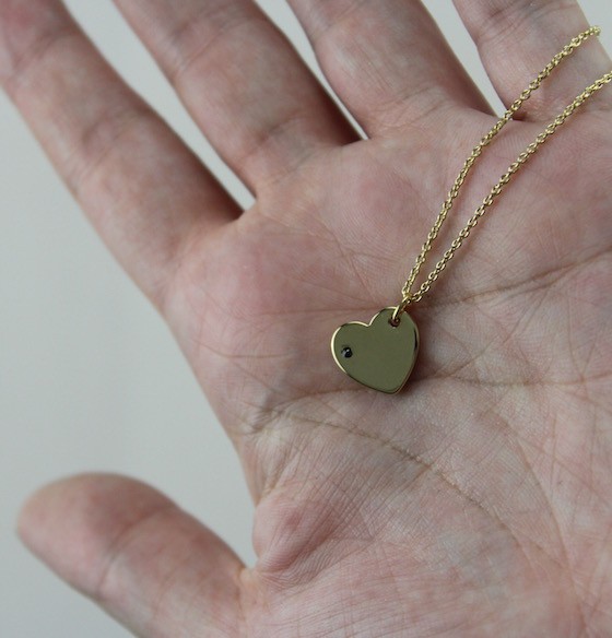 fabfitfun-welome-box-detail-necklace