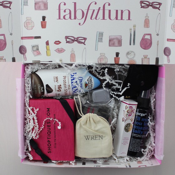 fabfitfun-welome-box-items