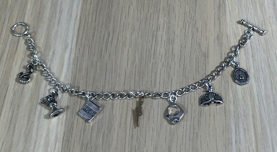 fandom-feb-bracelet