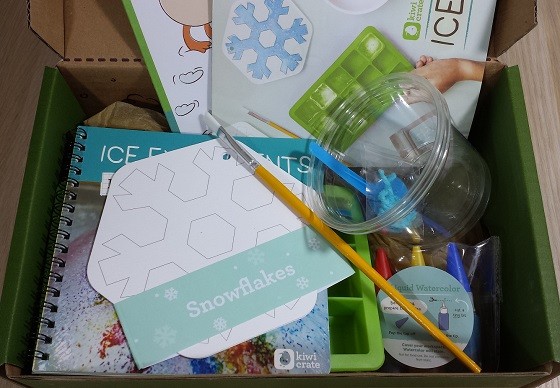 kiwi-crate-jan-inside