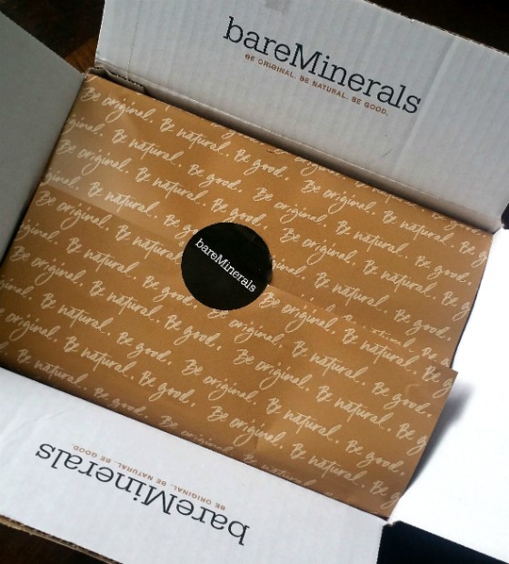 BARE MINERALS MYSTERY BOX MARCH 2016 - packaging 1