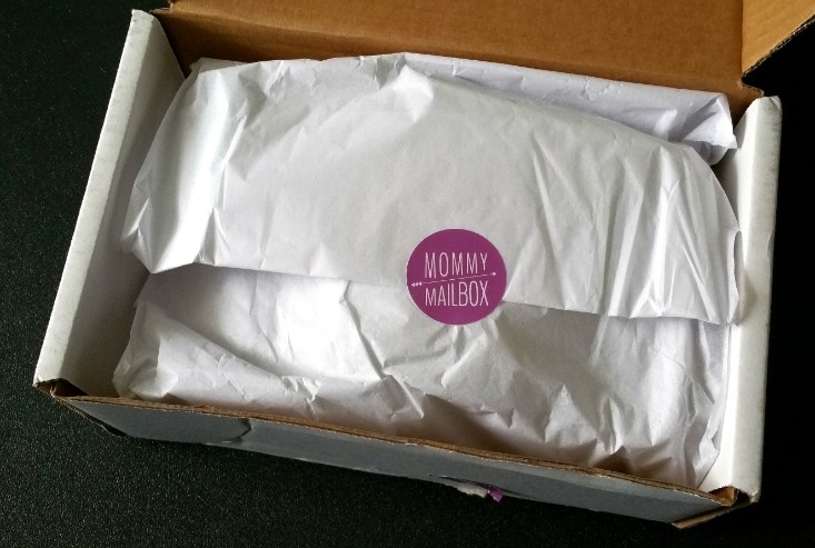 MOMMY MAILBOX MARCH 2016 - packaging 1