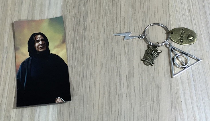 fan-empire-feb-magnet-keychain