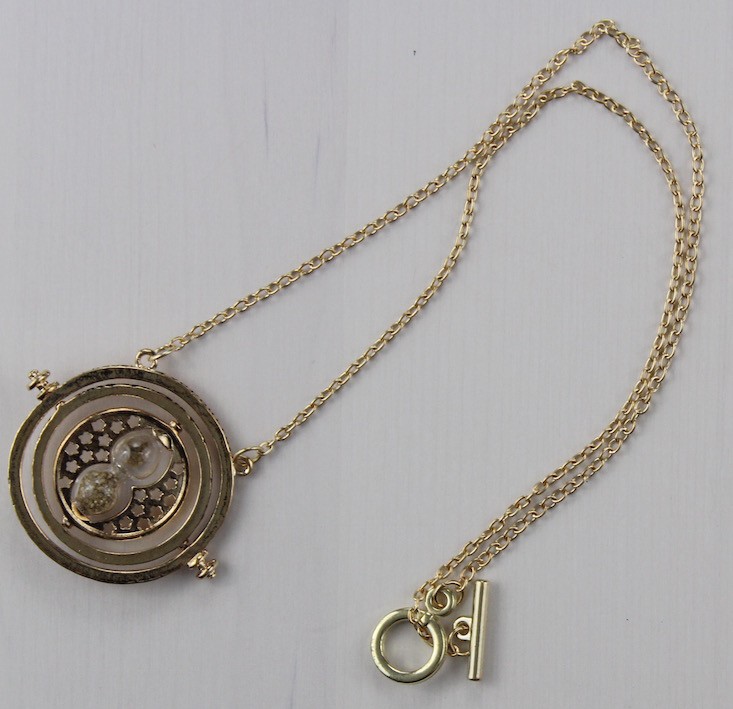 lit-cube-march-2016-necklace
