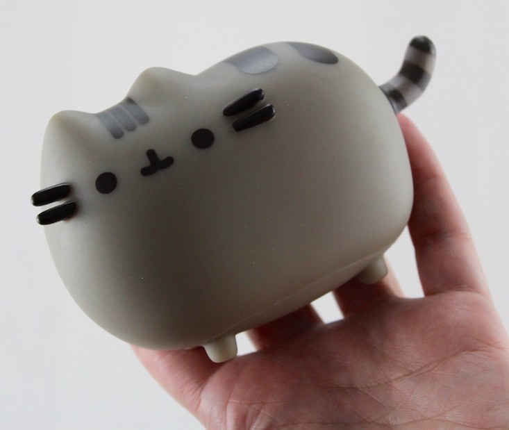 pusheen-box-winter-2015-statue
