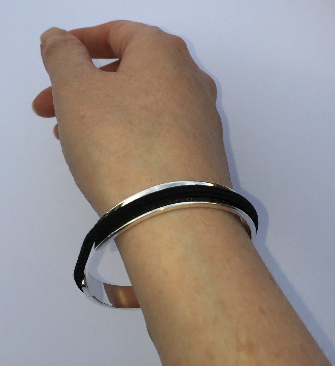 Bracelet On