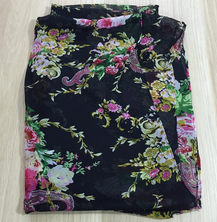gina-louise-apr-scarf