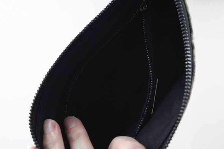 happy-rebel-box-clutch-inside