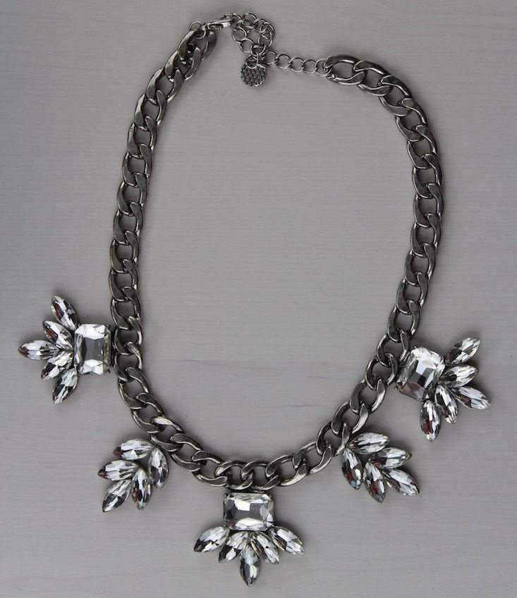 happy-rebel-box-necklace