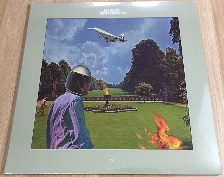 vinyl-me-apr-extra