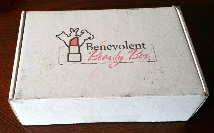 BENEVOLENT BEAUTY BOX MAY 2016 - BOX