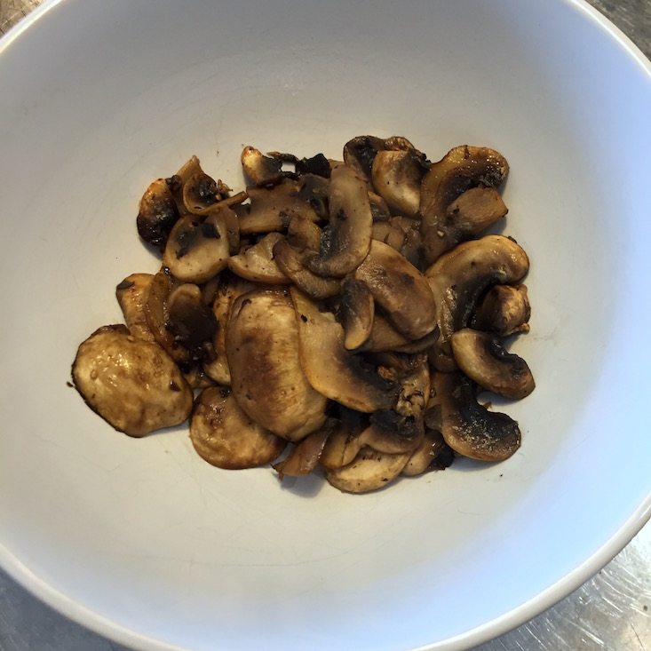 HelloFresh-May-2016-SteakMushrooms