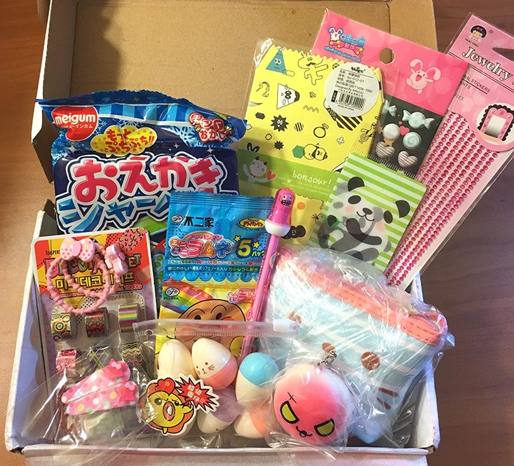 Kawaii-Box-April-2016-Contents