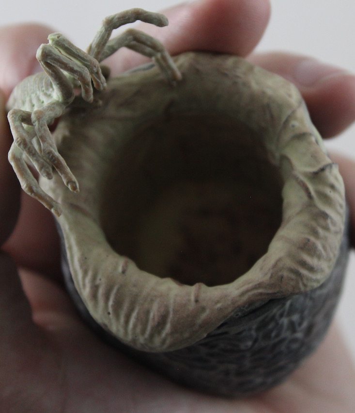 Loot Crate Limited Edition Aliens Crate Review - egg with facehugger