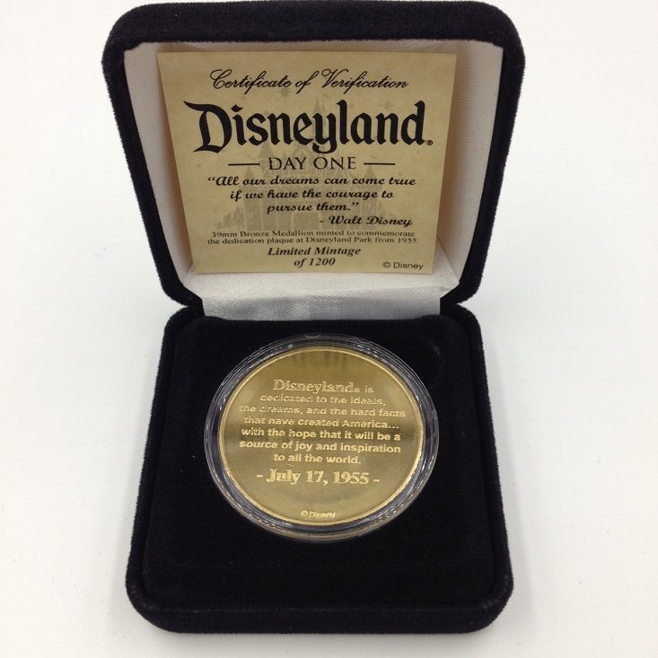 disneyLE_medallion3