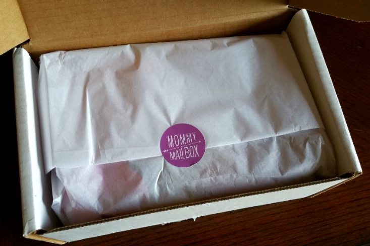 MOMMY MAILBOX JUNE 2016 - packaging