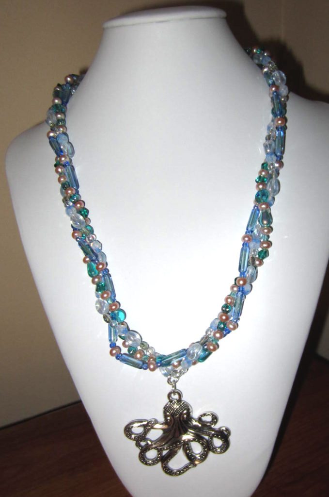 beadcrate-may-2016-necklace