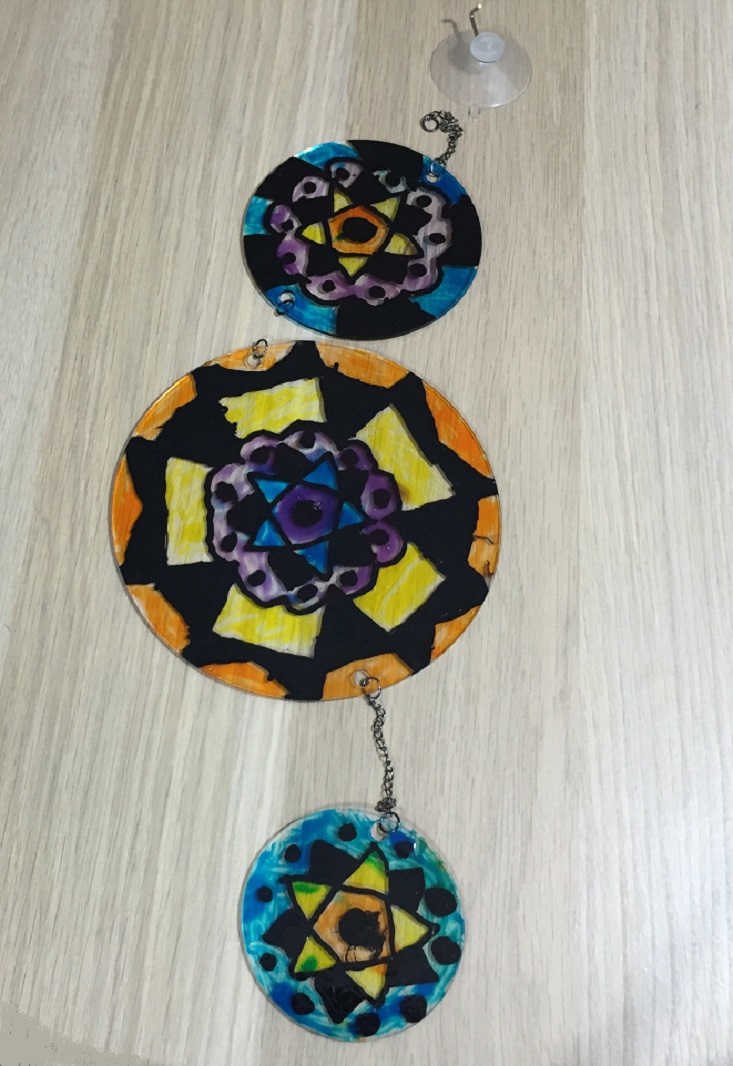 doodle-crate-may-suncatcher