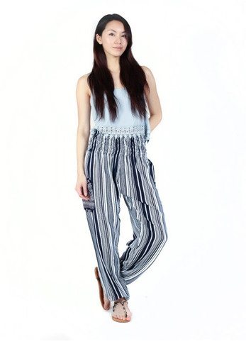 elephant-pants-jun-model