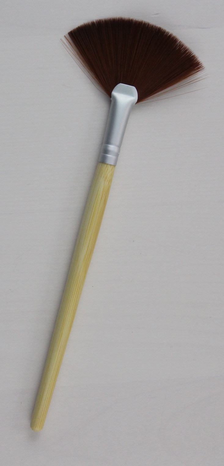 love-goodly-june-2016-fan-brush