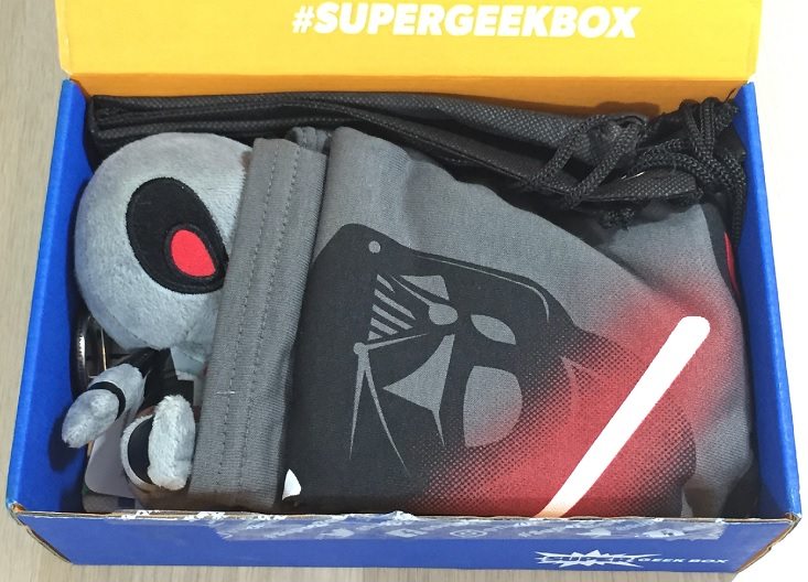 super-geek-jun-inside