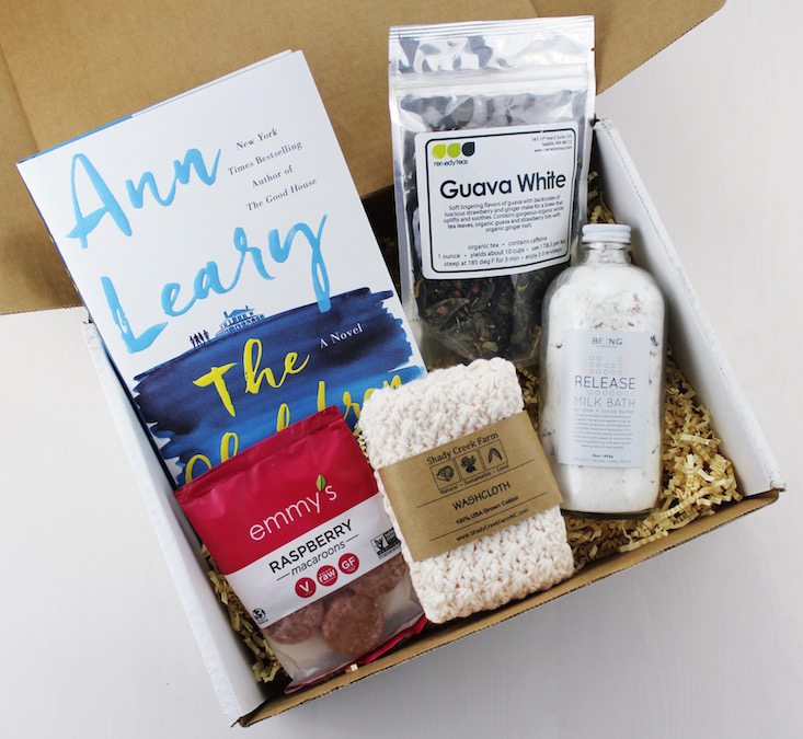 cozy-reader-club-june-2016-items